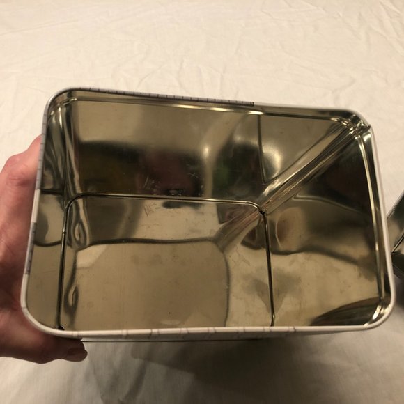 Collectible Sutter Home Winery Napa Valley Victorian House Tin - Picture 9 of 10